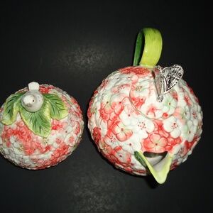 Set 2Pc Edie Rose Home Hydrangea Collection Ceramic Lidded Tea Pot Butterfly & S